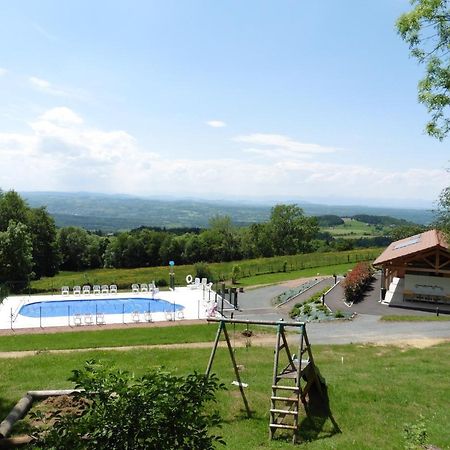 Vollore-Ville Camping Le Montbartoux מראה חיצוני תמונה