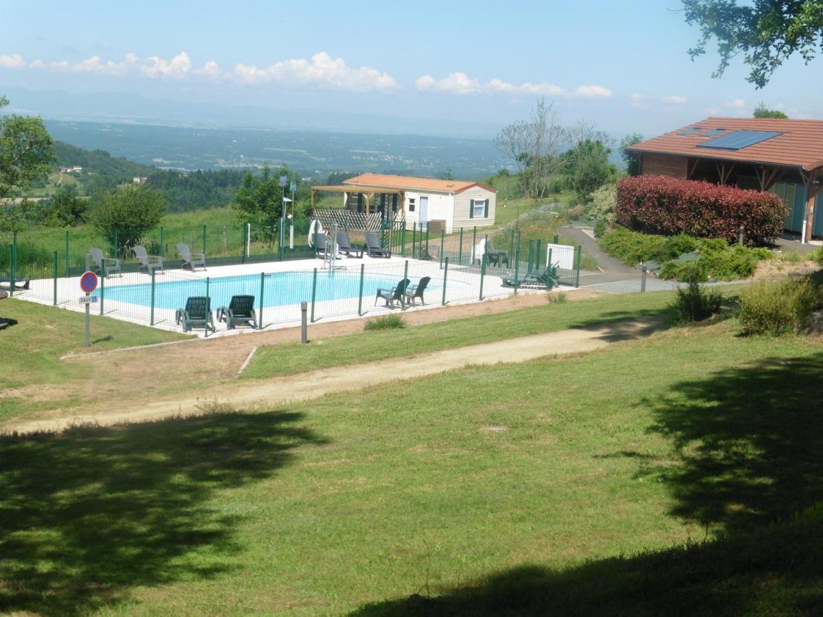Vollore-Ville Camping Le Montbartoux מראה חיצוני תמונה