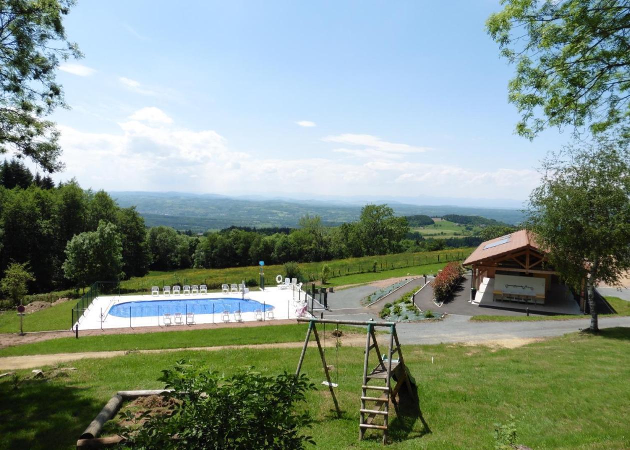 Vollore-Ville Camping Le Montbartoux מראה חיצוני תמונה
