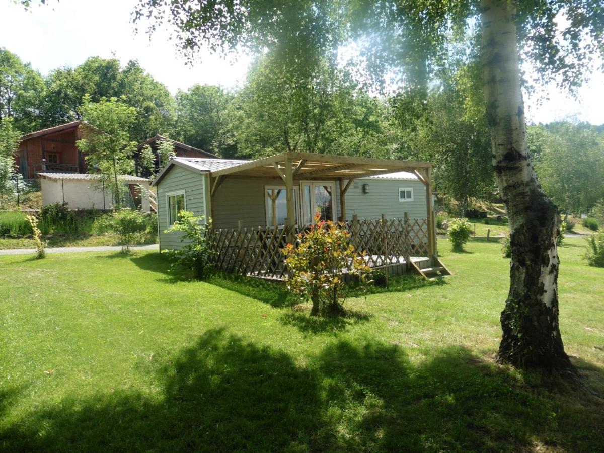 Vollore-Ville Camping Le Montbartoux מראה חיצוני תמונה