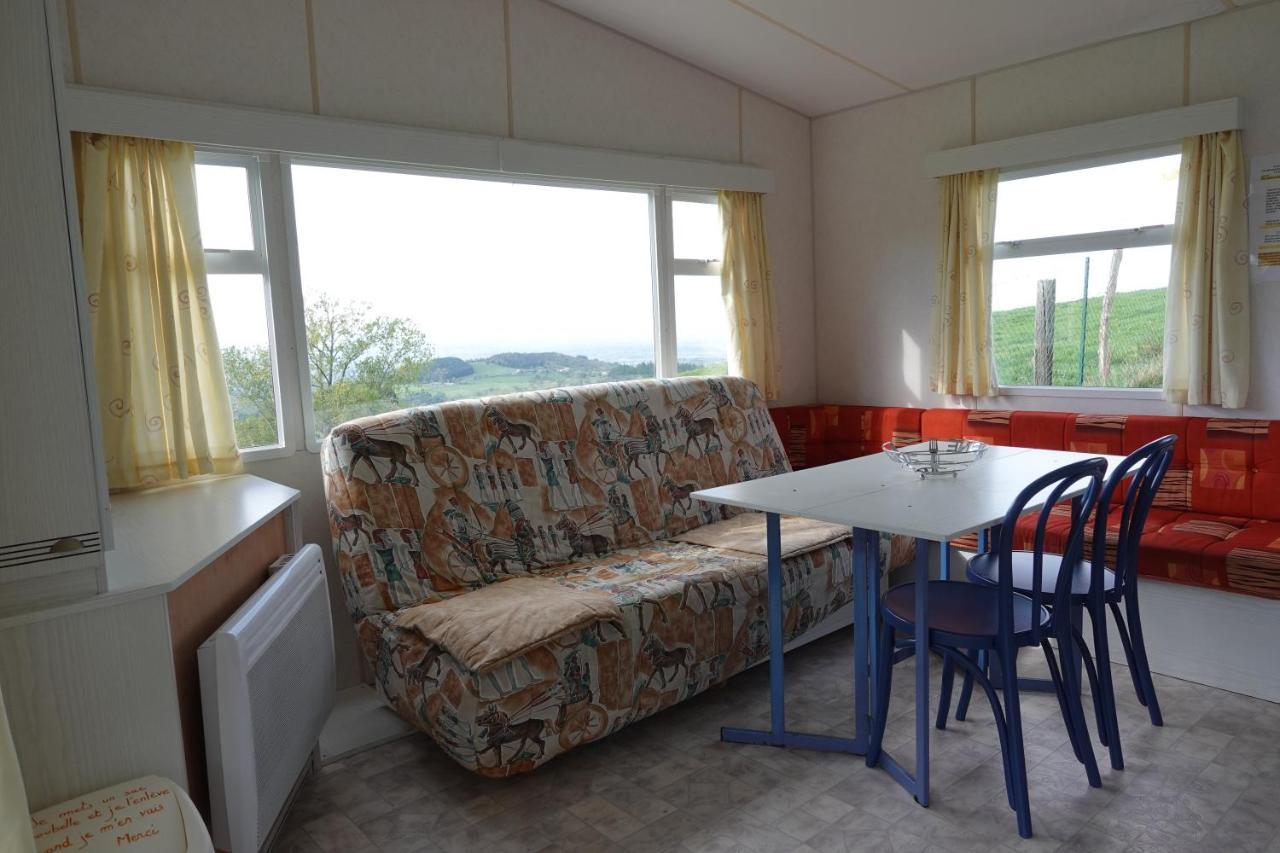 Vollore-Ville Camping Le Montbartoux מראה חיצוני תמונה