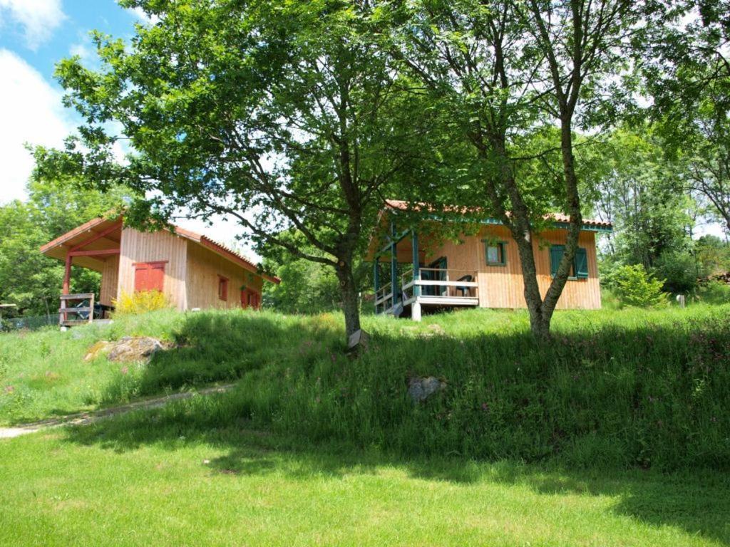 Vollore-Ville Camping Le Montbartoux מראה חיצוני תמונה